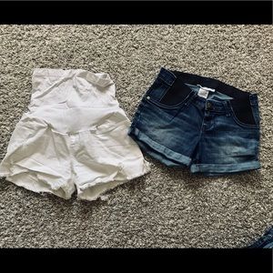 Liz Lange maternity shorts